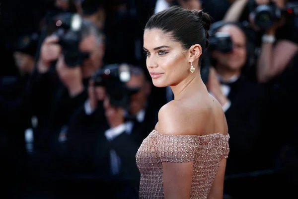 Cannes France May Sara Sampaio Attends Screening Girls Sun 71St — Stock Photo, Image