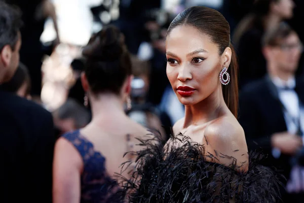 Joan Smalls, 12 Mayıs 2018 'de Cannes, Fransa' da düzenlenen 71. Cannes Film Festivali sırasında 