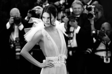 Kendall Jenner, 12 Mayıs 2018 'de Cannes, Fransa' da düzenlenen 71. Cannes Film Festivali sırasında 
