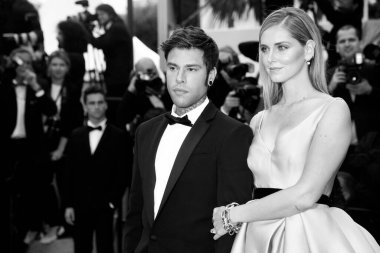 13 Mayıs 2018 'de Cannes, Fransa' da düzenlenen 71. Cannes Film Festivali sırasında Chiara Ferragni ve Fedez 