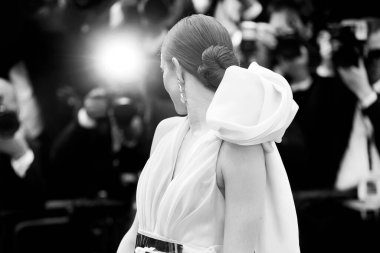 Barbara Meier, 8 Mayıs 2018 'de Fransa' nın Cannes kentinde düzenlenen 71. Cannes Film Festivali 'nde' Herkes Biliyor 've' Açılış Galasına 'katılıyor..