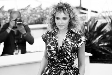 Valeria Golino, 15 Mayıs 2018 'de Fransa' nın Cannes kentinde düzenlenen 71. Cannes Film Festivali sırasında 'Euforia' nın fotoğraf çağrısına katıldı..