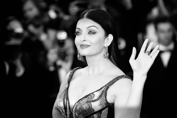 Cannes France May Aishwarya Rai 2018年5月12日にフランスのカンヌで開催された第71回カンヌ国際映画祭で上映される Girls Sun に参加 — ストック写真