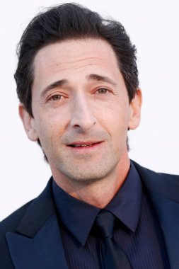Adrien Brody, Cannes Gala 2019 'daki Hotel du Cap-Eden-Roc' ta 23 Mayıs 2019 'da Cap d' Antibes, Fransa 'da bulunan Cap d' Antibes 'e katılır.. 