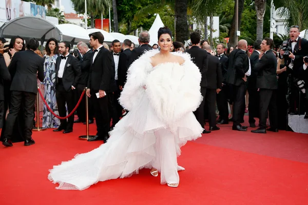 Cannes France Μαΐου Aishwarya Rai Παρευρίσκεται Στην Πρεμιέρα Της Ταινίας — Φωτογραφία Αρχείου