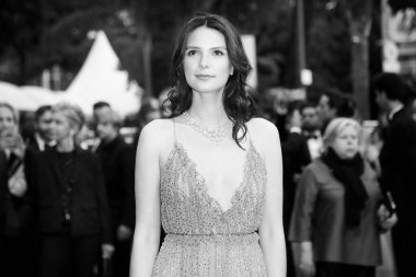 Josephine Japy, 20 Mayıs 2019 'da Fransa' nın Cannes kentinde düzenlenen 72. Cannes Film Festivali sırasında 