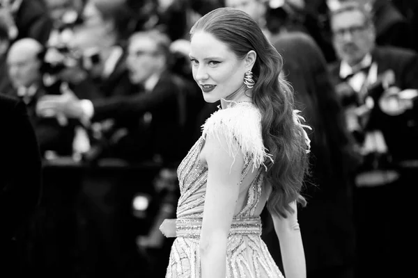 Cannes フランス 5月14日 モデルバーバラ マイヤーが 2019年5月14日にフランス カンヌで開催される第72回カンヌ国際映画祭のオープニングセレモニーに出席しました — ストック写真