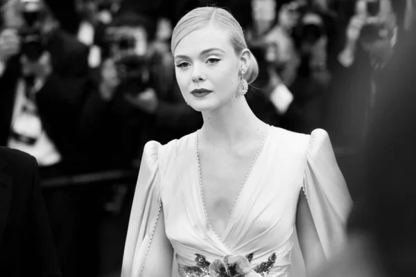 Cannes Francja Maj Członkini Jury Elle Fanning Uczestniczy Ceremonii Otwarcia — Zdjęcie stockowe