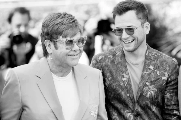 Cannes France May エルトン ジョンとターロン エゲルトンは 2019年5月16日にフランス カンヌで開催された第72回カンヌ国際映画祭で映画 ロケットマン の撮影に参加しました — ストック写真