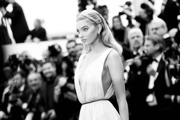 Cannes France Μαΐου Έλσα Χόσκ Παρευρίσκεται Στην Πρεμιέρα Της Ταινίας — Φωτογραφία Αρχείου