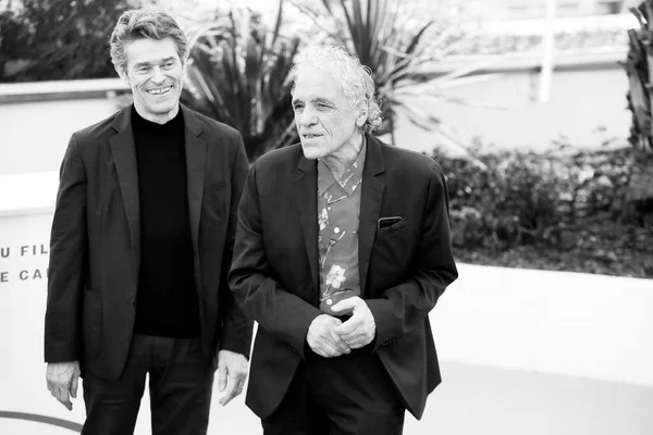 法国金牛 5月20日 在2019年5月20日于法国戛纳举行的第72届戛纳电影节期间 Abel Ferrara和Willem Dafoe参加了电影 Tommaso 的拍照 — 图库照片