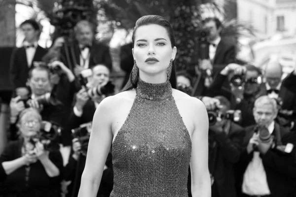 Adriana Lima Mercy Filminin Prömiyerine Katılıyor Mayıs 2019 Cannes Fransa — Stok fotoğraf