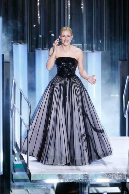 SANREMO, İtalya, 6 Şubat 2019: Sanremo, İtalya 'da düzenlenen 69. İtalyan Şarkı Festivali sırasında sunucu Michelle Hunziker. 