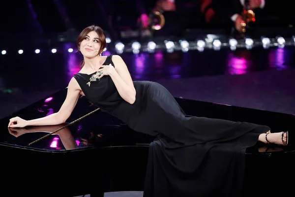 Sanremo Italia Febbraio 2019 Presentatrice Virginia Raffaele Esibisce Durante 69Esimo — Foto Stock