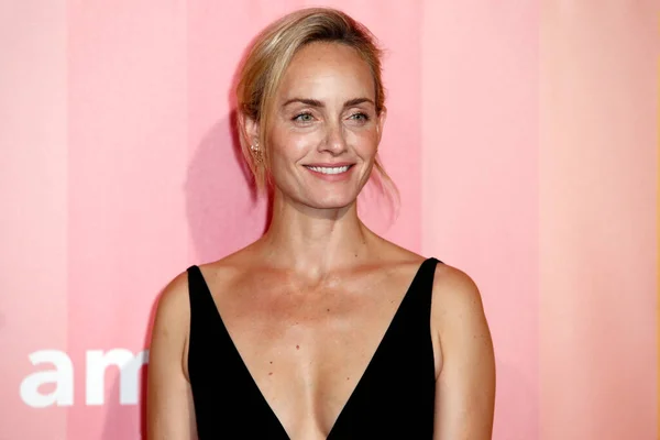 Milán Italia Septiembre Amber Valletta Camina Por Alfombra Roja Noche — Foto de Stock