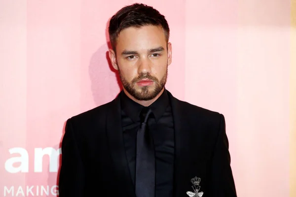 Liam Payne, AmfAR Gala Gecesi 'nin kırmızı halısında 22 Eylül 2018' de İtalya 'nın Milano kentinde La Permanente binasında yürüyor..
