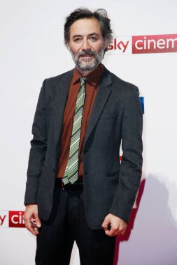 MILAN, ITALY - 29 EKİM: Filippo Timi 29 Ekim 2018 'de İtalya' nın Milano kentinde bulunan Palazzo Del Ghiaccio Sarayı 'ndaki Sky Show Sunumuna katıldı..