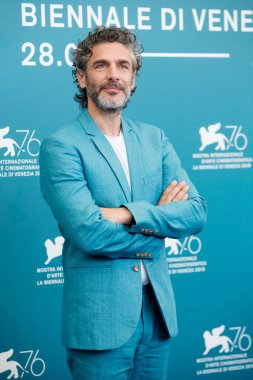 VENEDİS, İtalya - 1 Eylül 2019 'da Venedik, İtalya' da düzenlenen 76. Venedik Film Festivali sırasında Leonardo Sbaraglia, 