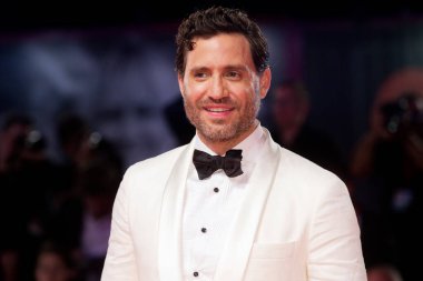 Edgar Ramirez, 1 Eylül 2019 'da Venedik, İtalya' da düzenlenen 76. Venedik Film Festivali sırasında 