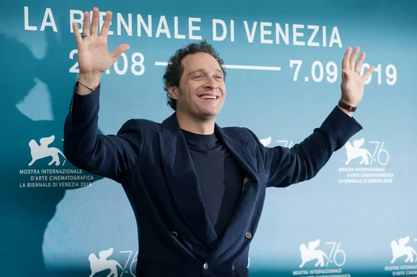 VENICE, İtalya - SEPTEMBER 06: Claudio Santamaria, 