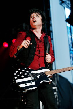 15 Haziran 2017 'de İtalya' daki Monza Park 'ında I-Day Şarkı Festivali sırasında Billie Joe Armstrong ve Greenday performans sergilediler.. 