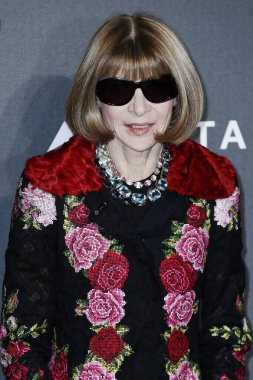 Anna Wintour 21 Eylül 2017 'de Milano, İtalya' da bulunan amfAR Gala Milano 'ya katıldı..