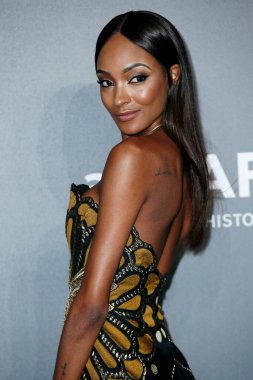 Jourdan Dunn 21 Eylül 2017 'de Milano, İtalya' da bulunan amfAR Gala Milano 'ya katıldı..