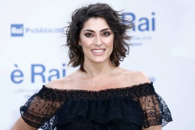 Elisa Isoardi, 9 Temmuz 2019 / 2020 tarihli televizyon sezonu için RAI 'nin basın toplantısına katılıyor.. 