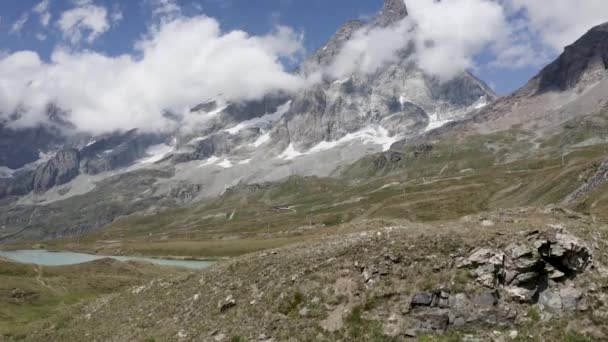 Luftaufnahme Des Monte Cervino Matterhorn Vom Plan Maison Einem Sommertag — Stockvideo