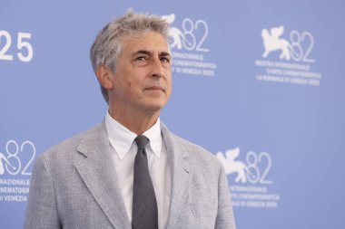 27 Ağustos 2025 'te Venedik, İtalya' da düzenlenen 82. Venedik Uluslararası Film Festivali sırasında jüri üyesi Alexander Payne jüri fotoğraf çağrısına katıldı..