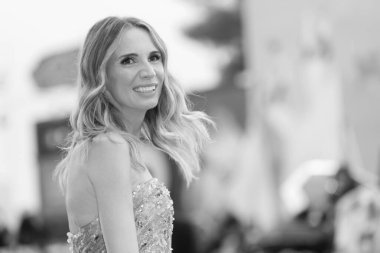 Emanuela Fanelli, 27 Ağustos 2025 'te Venedik Uluslararası Film Festivali sırasında İtalya' nın Venedik kentinde düzenlenen Açılış Töreni kırmızı halısına katıldı.. 