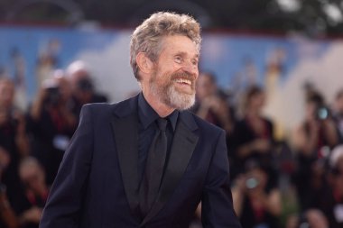 VENICE, İtalya - 28 Ağustos 2025 tarihinde Venedik, İtalya 'da düzenlenen 82. Venedik Uluslararası Film Festivali sırasında Willem Dafoe 