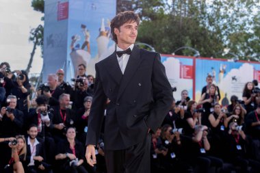 30 Ağustos 2025 'te Venedik, İtalya' da düzenlenen 82. Venedik Uluslararası Film Festivali sırasında Jacob Elordi 