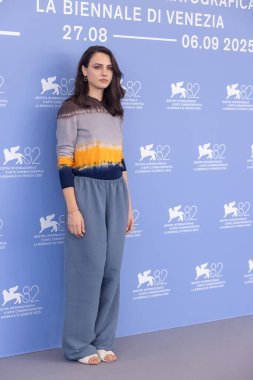 30 Ağustos 2025 'te Venedik, İtalya' da düzenlenen 82. Venedik Uluslararası Film Festivali sırasında Romana Maggiora Vergano 
