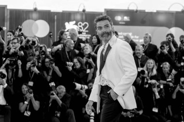 Oscar Isaac 30 Ağustos 2025 'te Venedik Uluslararası Film Festivali sırasında 