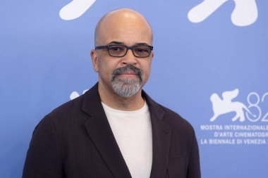 Jeffrey Wright 31 Ağustos 2025 tarihinde Venedik, İtalya 'da düzenlenen 82. Uluslararası Venedik Film Festivali sırasında 