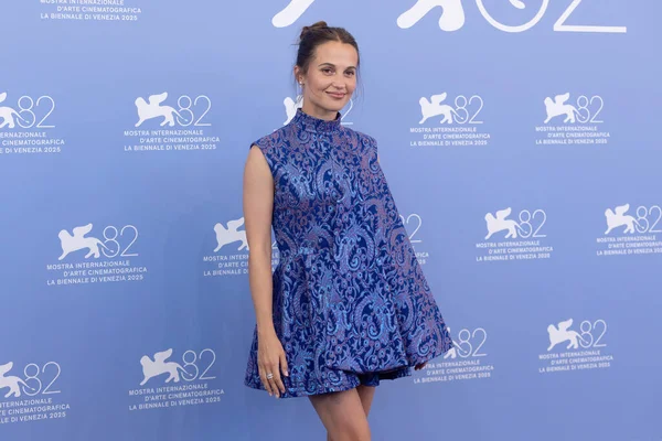 VENICE, ITALY - AUGust 31: Alicia Vikander 31 Ağustos 2025 tarihinde Venedik, İtalya 'da düzenlenen 82. Uluslararası Venedik Film Festivali sırasında 