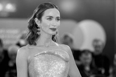 VENICE, İtalya - 1 Eylül 2025 tarihinde Venedik, İtalya 'da düzenlenen 82. Venedik Uluslararası Film Festivali sırasında Emily Blunt 