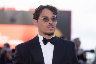 VENICE, İtalya - Eylül 02: Aktör ve şarkıcı Anthony Ramos, 2 Eylül 2025 tarihinde Venedik Uluslararası Film Festivali sırasında 