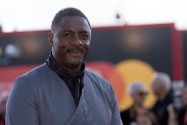 İdris Elba, 2 Eylül 2025 'te Venedik Uluslararası Film Festivali sırasında 