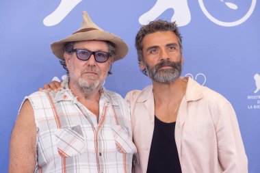 VENICE, İtalya - EPTEMBER 03: Oscar Isaac ve Julian Schnabel, Venedik Uluslararası Film Festivali sırasında 3 Eylül 2025 tarihinde Venedik, İtalya 'da gerçekleştirilen 