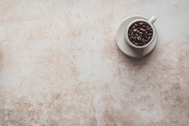 Bir fincan kahve - bej rengi tonlar