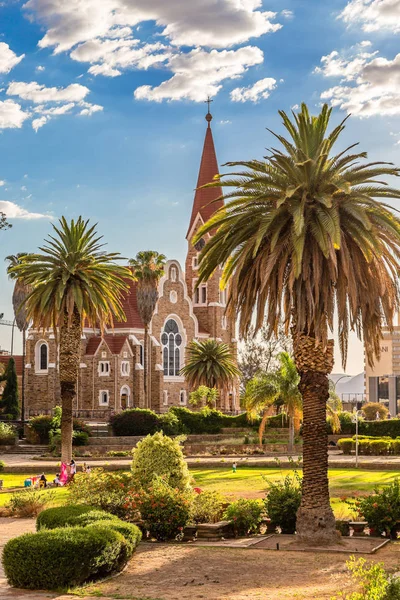 Iglesia Luterana Cristo Parque Con Palmeras Frente Windhoek Namibia —  Fotos de Stock