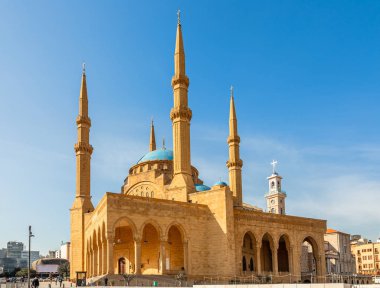 Mohammad Al-Amin Mosque and and Saint Georges Maronite cathedral clipart