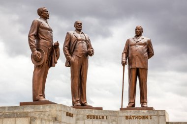 Üç Dikgosi (kabile şefleri) anıtı, merkez ticaret bölgesi, Gaborone, Botswana