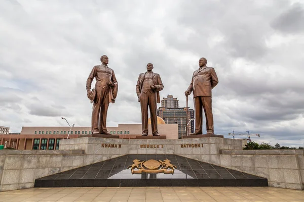 3名Dikgosi Tribal Chiefs Monument Central Business District Gaborone Botswana 2017 — 图库照片