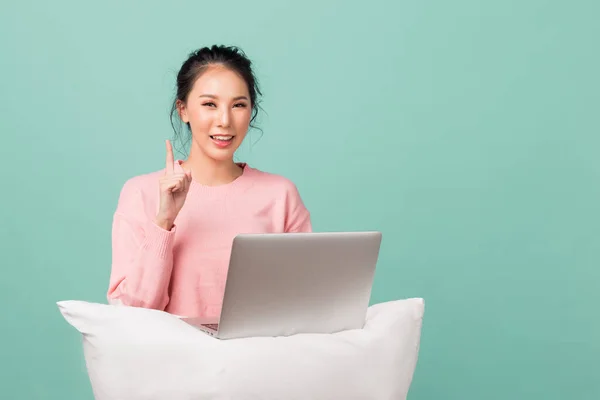 Jonge Gelukkig Schoonheid Aziatische Vrouw Enthousiast Met Haar Succes Goede — Stockfoto