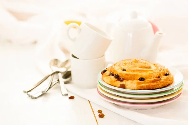 Con Panini Fatti Casa Lumache Dolci Pasticcini Con Cannella Uva — Foto Stock