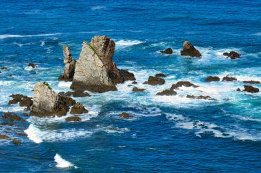 Sessiz Plaj yakınlarındaki Cantabric Sea Clifs, Asturias Prensliği, Asturias, İspanya, Avrupa