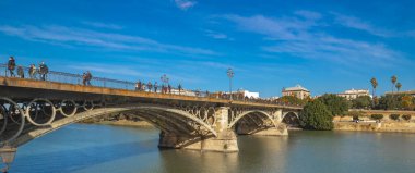 Triana Köprüsü, Guadalquivir Nehri Manzarası, Sevilla, Endülüs, İspanya, Avrupa
